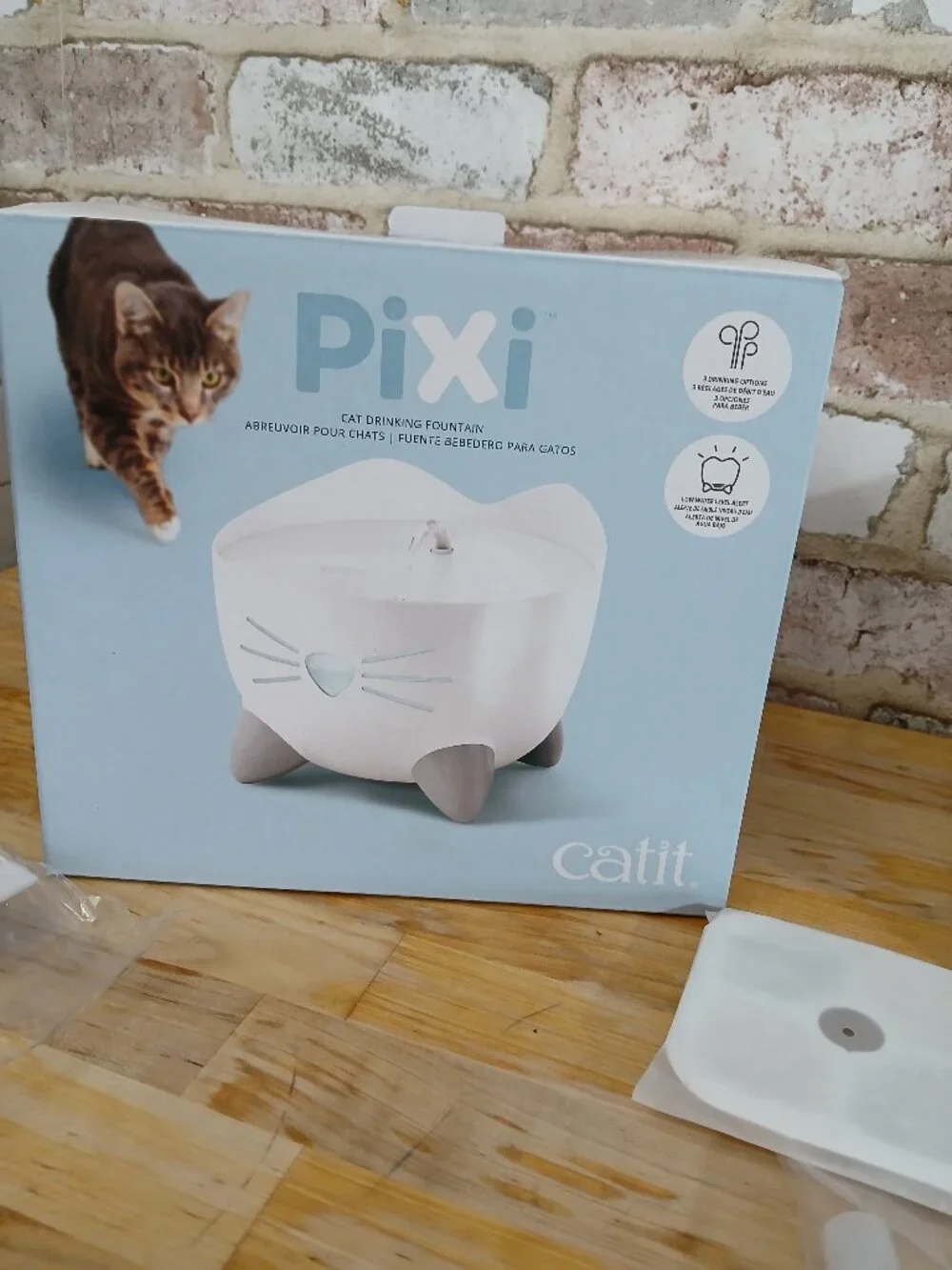 Catit Pixie Cat Drinking Fountain - White - with Extra Filters